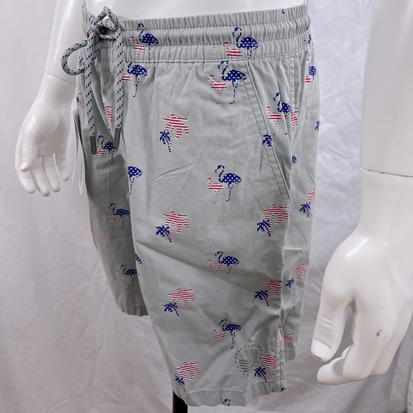 DENIM & FLOWER, RICKY SINGH, GREY WITH FLAMINGO & PALM TREES IN US FLAG, SIZE 32 - Picture 2 of 16